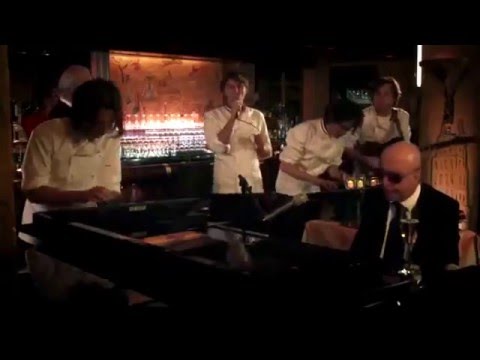 download lagu mp3 mp4 A Very Murray Christmas Watch Online, download lagu A Very Murray Christmas Watch Online gratis, unduh video klip A Very Murray Christmas Watch Online