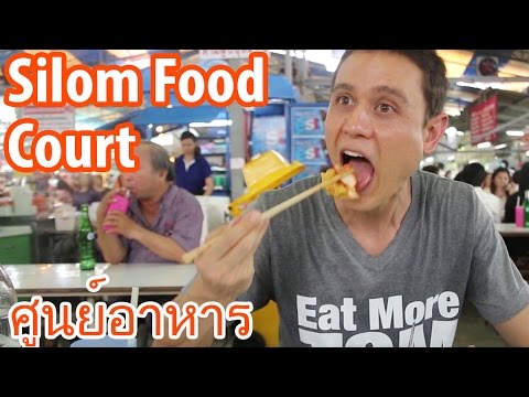 Almoço na praça de alimentação em Bangkok - Silom Soi 10