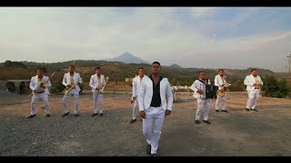 Amistad Y Pesos Lyrics English Translation