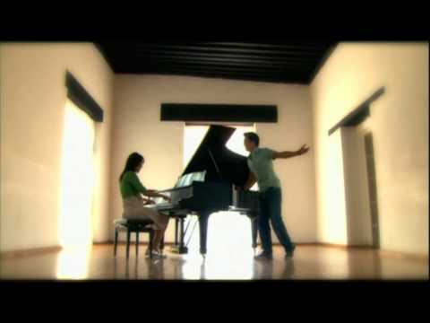 Eres La Musica en Mí - Paulina Holguín y Roger González