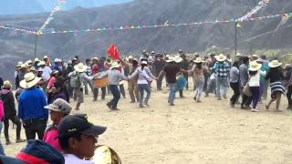 preview picture of video 'FIESTA PATRON SAN LORENZO (CAPILLA) - HUAMBO (09.08.2014) (3/8) [CAYLLOMA - AREQUIPA]'