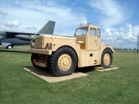 Diesel electric mb-2 aircraft towing tractor