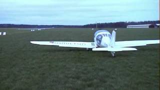 preview picture of video 'Landing a taildragger Smaragd/Peregrine'