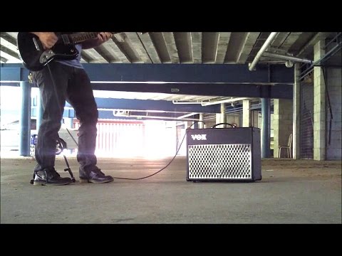 Underground carpark test with the VOX DA20 portable guitar amplifier