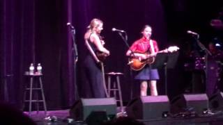 Aoife O'Donovan, Sarah Jarosz - Patty Griffin cover "Be Careful" Cayamo 2017