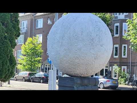 Бывшая электростанция на Старом Юге Амстердама с наглядными  ингредиентами системы, г.Красных Глаз .