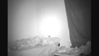 preview picture of video 'The Orb in My Daughter's Room'