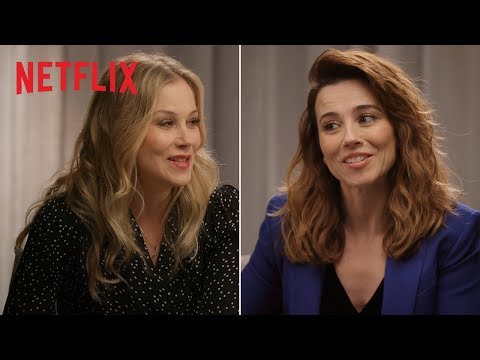 Video trailer för Dead to Me | Christina Applegate and Linda Cardellini Talk Dead to Me | Netflix