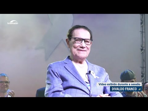 Sessão especial destaca legado do líder espírita Divaldo Franco