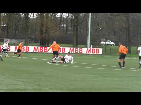 21 nov 2015 Maarssen A2 - VV De Meern A2 bkr 3-1 Redding keeper Maarssen