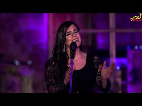 ترنيمة "في وقت ضعفي" أداء "ريتا بو صالح" ( تيلي لوميار )