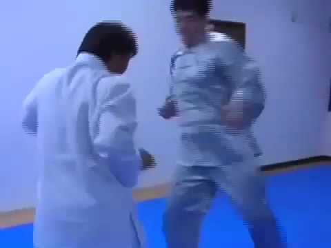 無形塾 – 蹴り受け