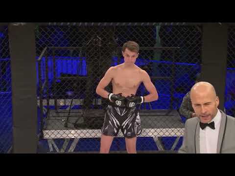 ARENE DES SACRES 4 - DECHAVASSINE VS DE CESAR