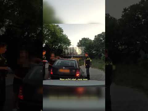 Verdachte geeft valse naam op | Rijden met een ongeldig rijbewijs #politie