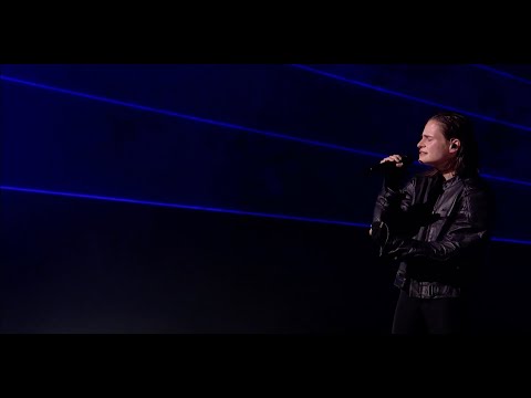 Christine and the Queens – To be honest (The Graham Norton Show performance)