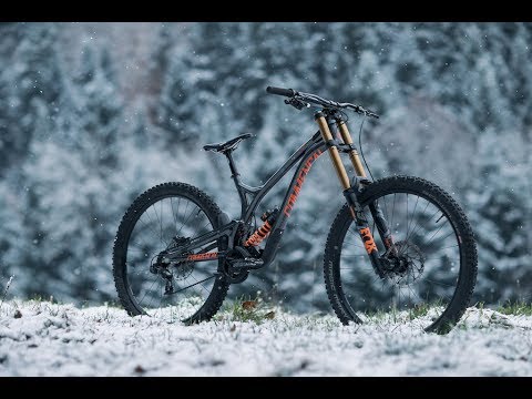COMMENCAL SUPREME DH 29er I 1080p