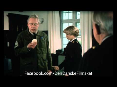 Piger i trøjen 2 (1976) - Vasby og Clausen på majorens kontor