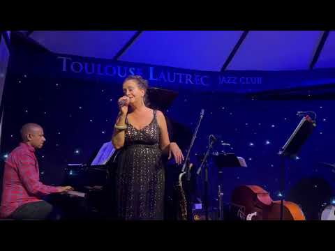 Esther Bennett performs Lush Life Medley at Toulouse Lautrec Jazz Venue 21.07.22