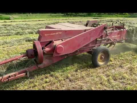 Square baling 1st cutting hay 2025