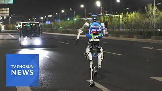 로봇 마라톤 대회 [아침에 한 장][뉴스퍼레이드]