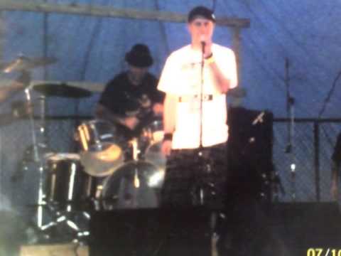 Fast Buck Freddy with Ellen Degenerate - Keep On Standin (live Rock the Docks 2009)