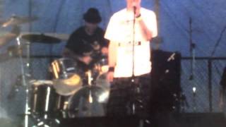 Fast Buck Freddy with Ellen Degenerate - Keep On Standin (live Rock the Docks 2009)