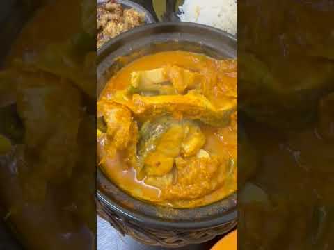Famosa cabeça de peixe curry em Johor Bahru Malásia - logo abaixo da Praça da cidade Malásia - Kam Long Ah Zai