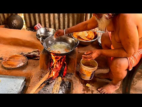 मां नर्मदा के तट पर 97 साल के सिद्ध संत ज्योति वाले बाबा लकवा गठिया बाय के मरीजों को ठीक कर देते हैं