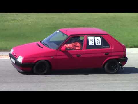 Országos szlalom bajnokság 2018.04.22 Kakucsring, Skoda Favorit,széria kettes kategória..