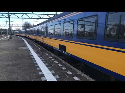 Treinen op Station Den Haag Centraal