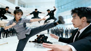 CEO’s Bodyguards All Beaten—Cleaner Steps Up, She’s a Kung Fu Master! CEO Falls for Her!