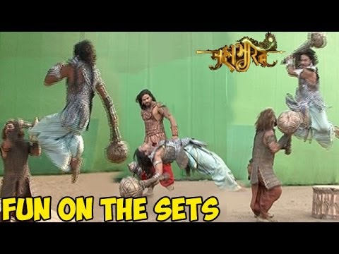 Mahabharat : OMG! Mahabharat's UNSEEN Fun On the Sets LEAKED