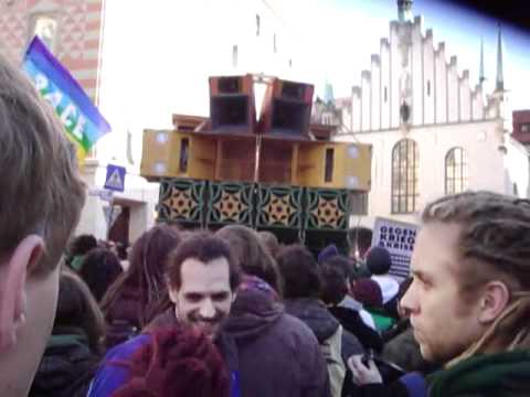Dub Resisdance Move @ Siko Demo München 2011   Jah Chalice & Dandelion Reggaewagen