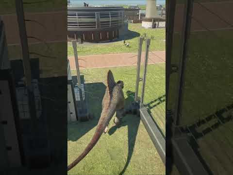 spino escaping from his jail #dinosaur #spinosaurus #jurassicworldevolution2