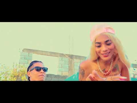 Queen Nessy - LA CALLE ME LLAMA  (Official Video)