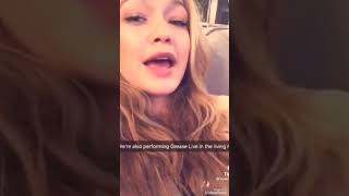 Taylor Swift singing hopelessly devoted to u#taylorswift #swifties #gigihadid #shorts