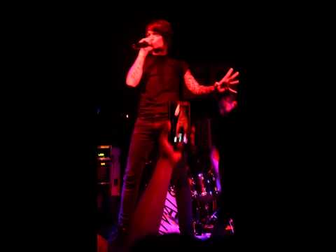 Fit For Rivals live at Red 7 - Hit Me