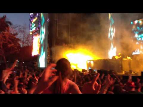Larry Tee feat. Roxy Cottontail w/ Afrojack -- Polkadots (Oliver Twizt Remix), ULTRA 2012