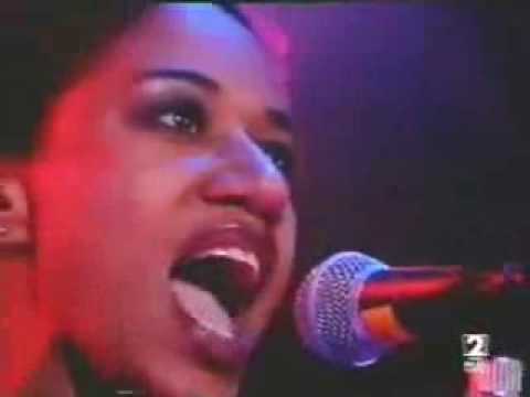 Hellen Pepsi - Moonlight Shadow com Mike Oldifield