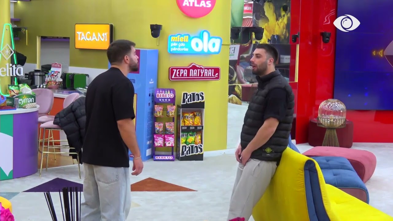 “Ti nuk ke bërë kokërr pune moj”/ Ilnisa ankohet për larjen e enëve, reagon Fationi