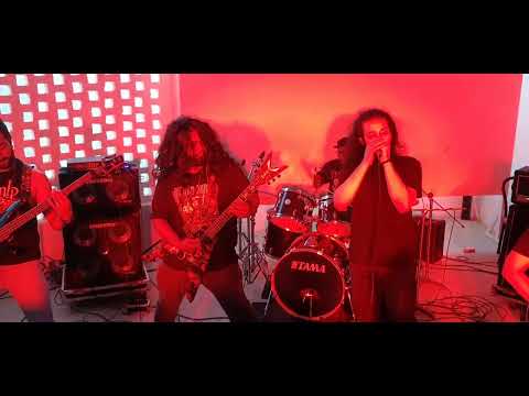 Trainwreck - Intro+Veil Of Discord live at Fatal Conchairto.