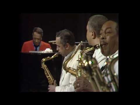 Diminuendo & Crescendo in Blue - Duke Ellington (feat. Paul Gonsalves, Harlod Ashby, Norris Turney)