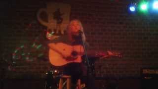Doree Hepner - &quot;Tonight I Feel So Far Away From Home&quot; - Live at Gracie&#39;s Cafe in Elkton Md