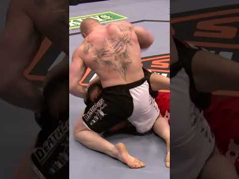 Frank Mir shows that only jiu-jitsu can save and submit Brock Lesnar! 🗓 #UFCFightPass