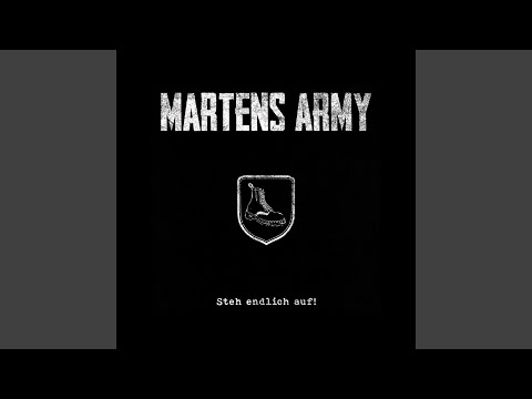 Ein Skinhead beugt sich nicht