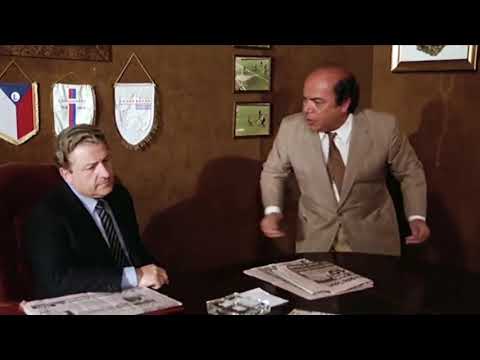 Oronzo Canà si lamenta col Presidente per la rosa della Longobarda