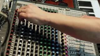 Video thumbnail for Soundcraft Signature 22 MTK EQ and FX Test by Jörg Schaaf