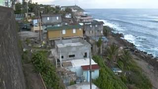 preview picture of video 'Barriada La Perla - San Juan - Puerto Rico - Video II'
