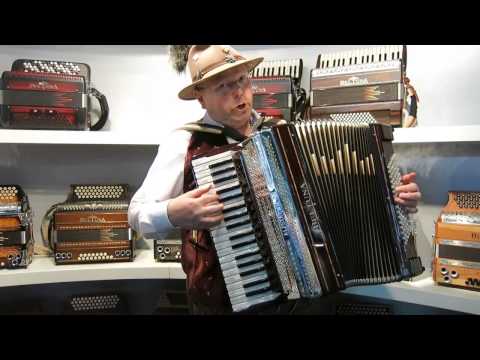 Kopie von Beltuna Alpstar 4/96 - Helikon-Akkordeon - Musikmesse Frankfurt 2015 - Halle 3.1