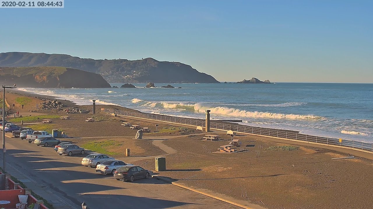Live webcam view of Playa Estatal de Pacifica y Mori Point